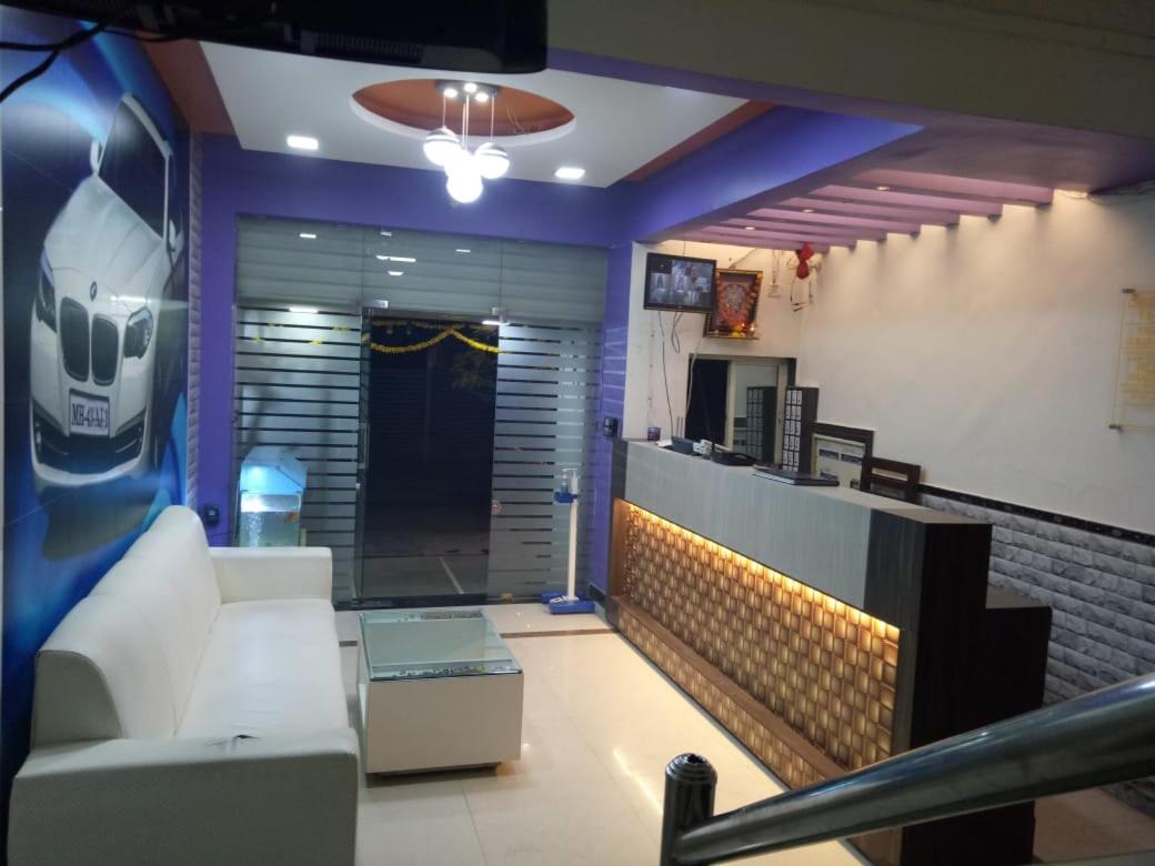Hotel Nivara Navi Mumbai Esterno foto